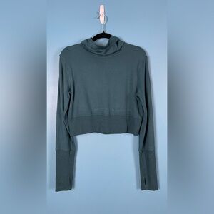 LULULEMON CROPPED HOODIE